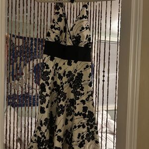 White House Black Market Floral Halter Like New US4 Mini Dress Formal